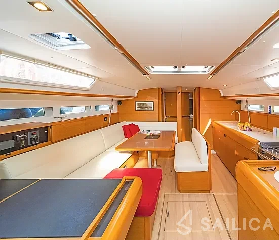 Sun Odyssey 519 - Yacht Charter Sailica