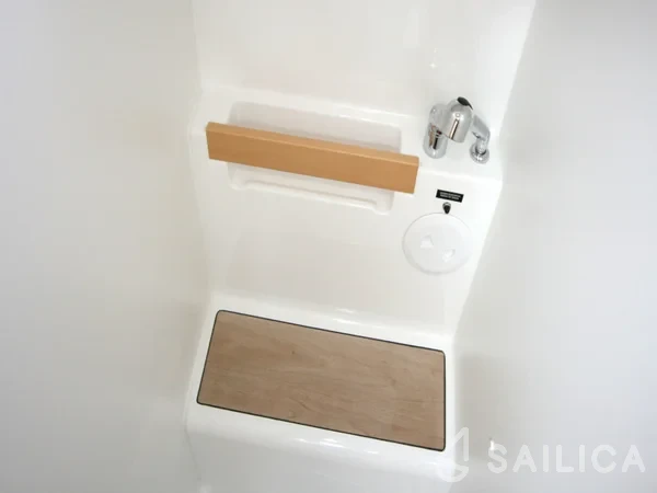 Oceanis 38 - Yacht Charter Sailica