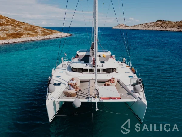 Lagoon 570 - Yacht Charter Sailica