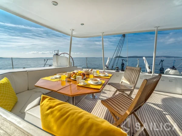 Lagoon 570 - Yacht Charter Sailica