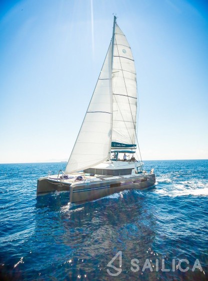 Lagoon 52F - Yacht Charter Sailica