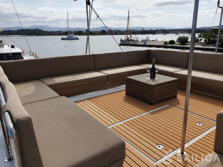 Lagoon 50 - Yacht Charter Sailica