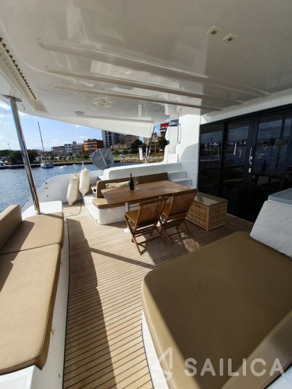 Lagoon 50 - Yacht Charter Sailica