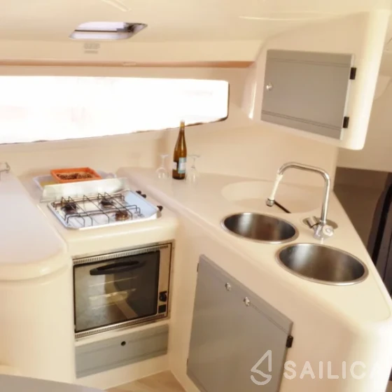 Athena 38 - Yacht Charter Sailica