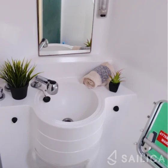 Athena 38 - Yacht Charter Sailica