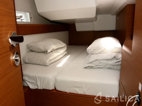 Sun Odyssey 479 - Yacht Charter Sailica