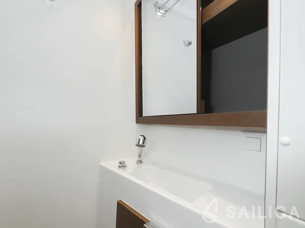 Lagoon 40 - Yacht Charter Sailica
