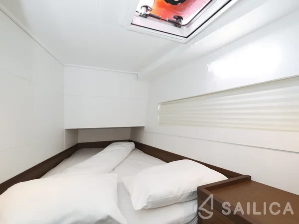 Lagoon 40 - Yacht Charter Sailica