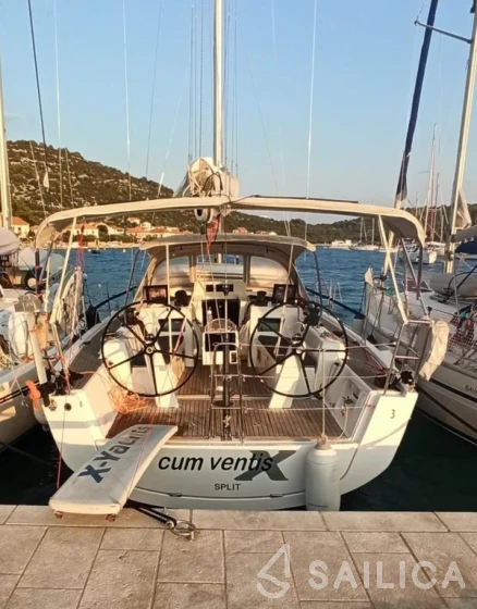 X 4-3 - Yacht Charter Sailica