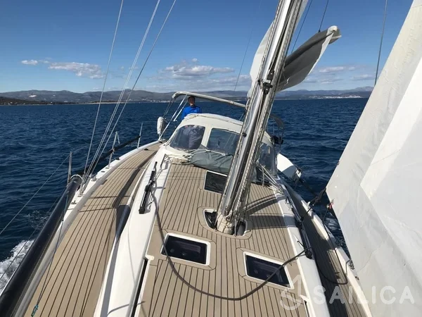 X 4-3 - Yacht Charter Sailica