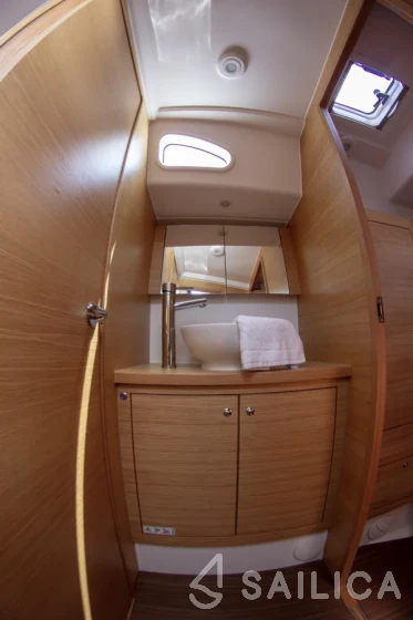 X 4-3 - Yacht Charter Sailica
