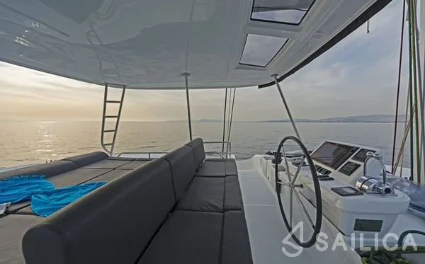 Lagoon 50 - Yacht Charter Sailica