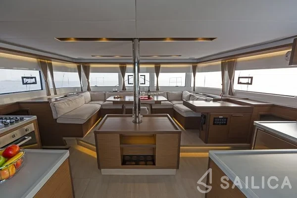 Lagoon 50 - Yacht Charter Sailica