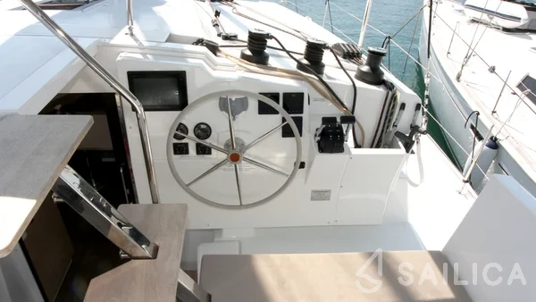 Lucia 40 - Yacht Charter Sailica