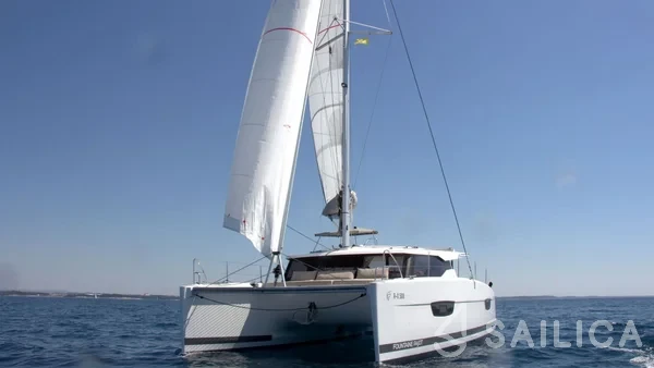 Lucia 40 - Yacht Charter Sailica