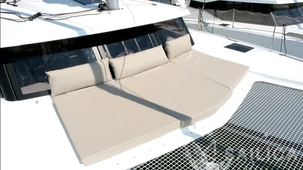 Lucia 40 - Yacht Charter Sailica