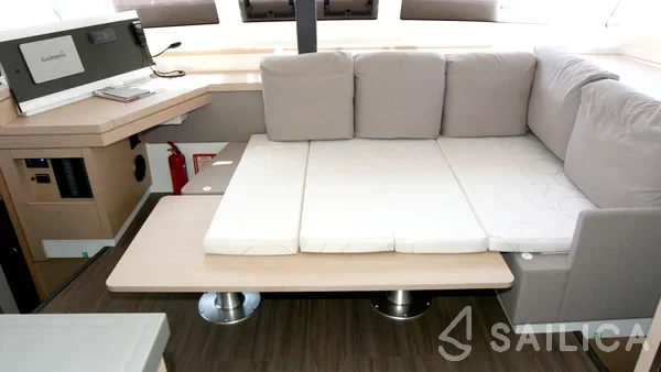 Lucia 40 - Yacht Charter Sailica