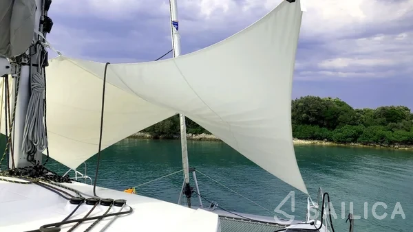 Lucia 40 - Yacht Charter Sailica