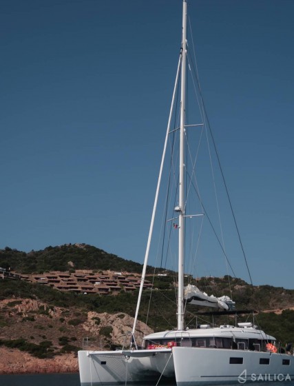Lagoon 620 - Yacht Charter Sailica