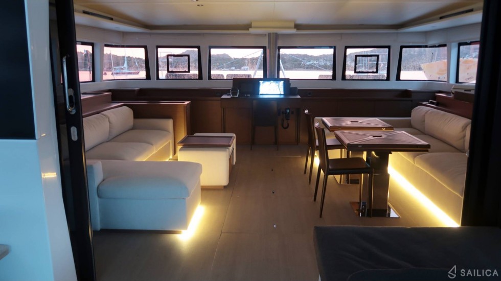 Lagoon 620 - Yacht Charter Sailica