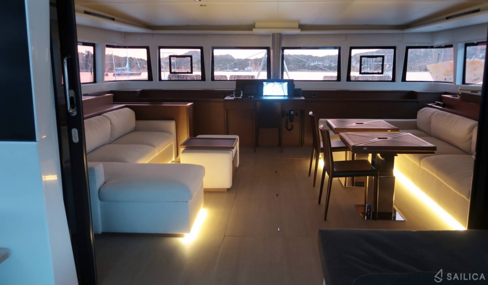 Lagoon 620 - Yacht Charter Sailica