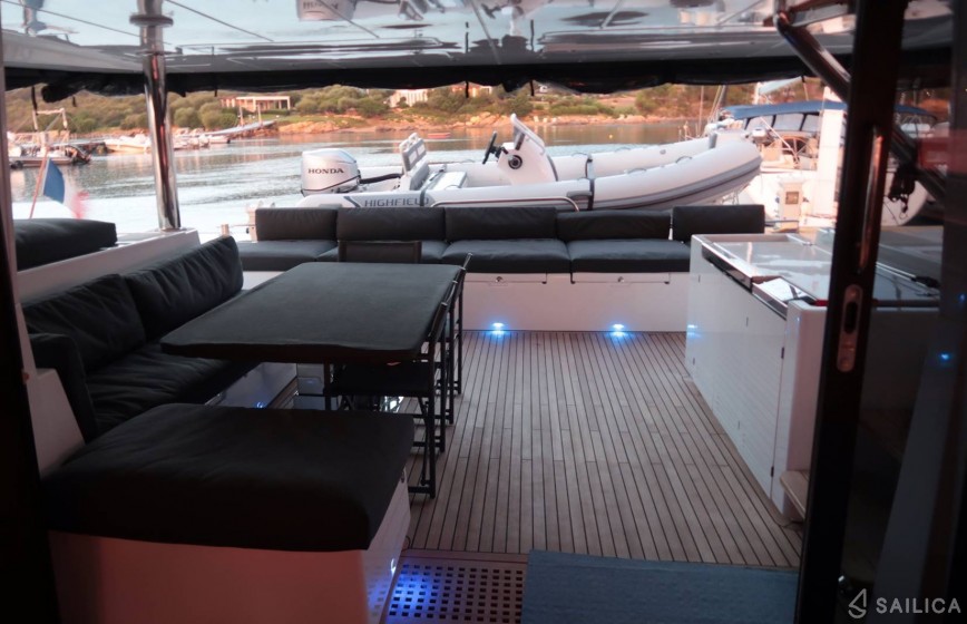 Lagoon 620 - Yacht Charter Sailica