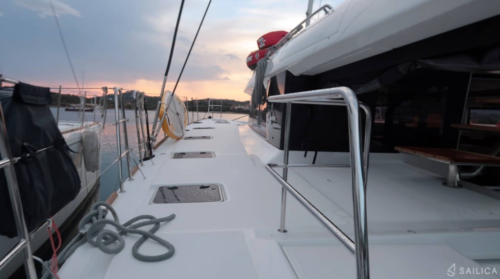 Lagoon 620 - Yacht Charter Sailica