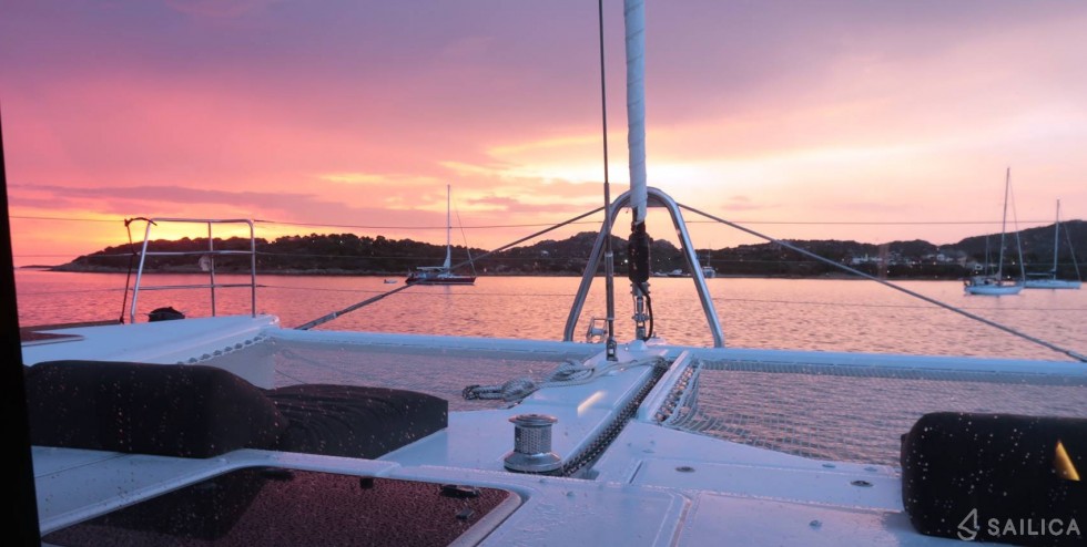 Lagoon 620 - Yacht Charter Sailica