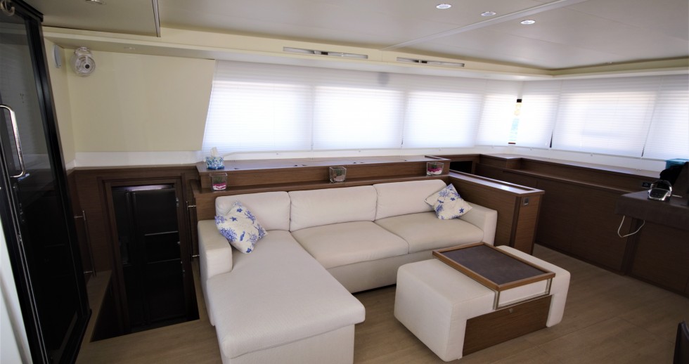 Lagoon 620 - Yacht Charter Sailica
