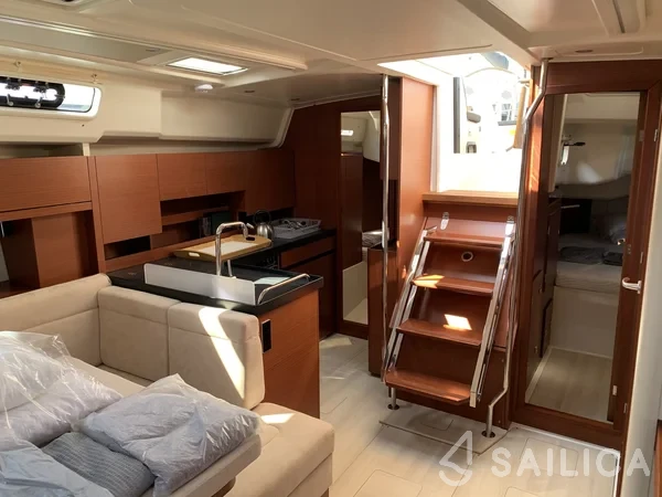 Hanse 458 - Yacht Charter Sailica