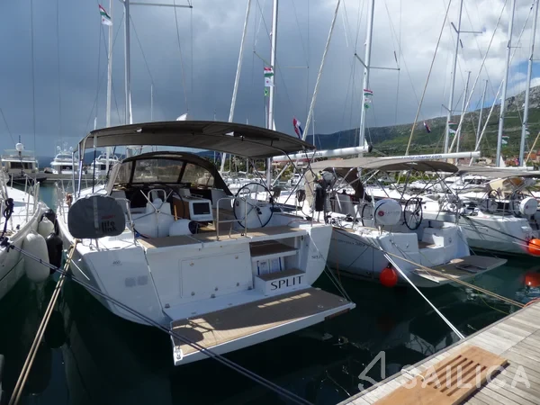 Sun Odyssey 389 - Yacht Charter Sailica