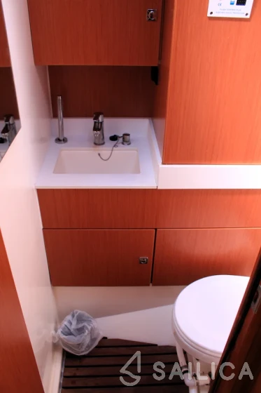 Bavaria C45 Style - Yacht Charter Sailica