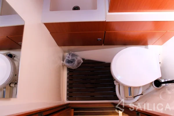 Bavaria C45 Style - Yacht Charter Sailica