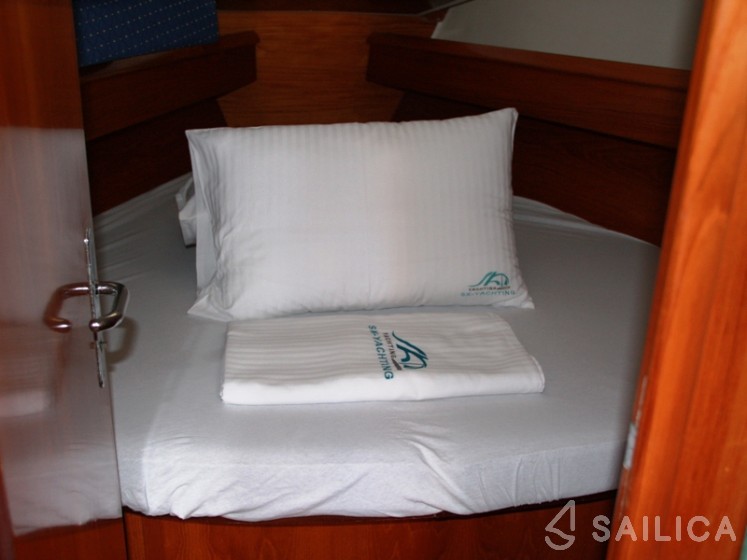 Sun Odyssey 37 - Yacht Charter Sailica
