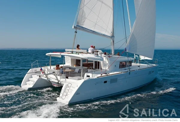 Lagoon 450  Flybridge - Yacht Charter Sailica