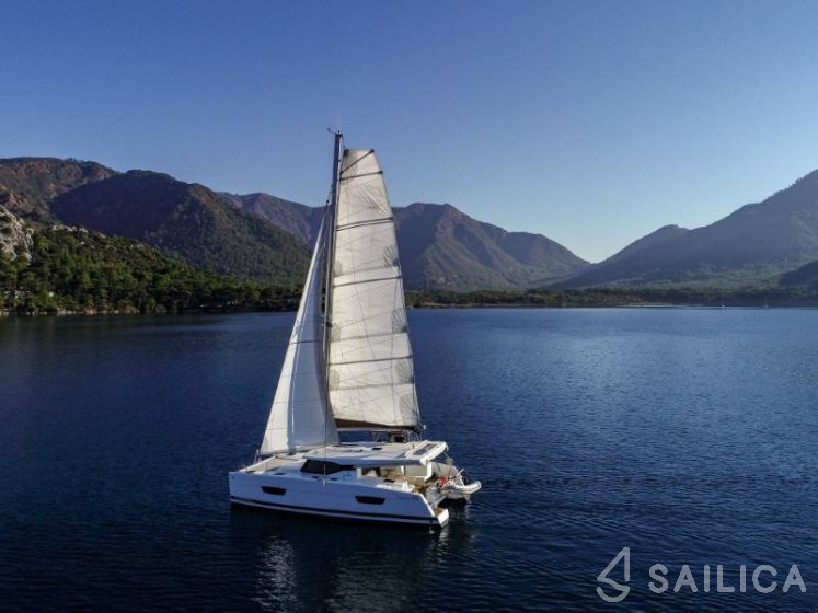 Lucia 40 - Yacht Charter Sailica
