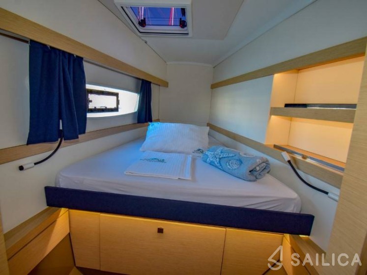 Lucia 40 - Yacht Charter Sailica
