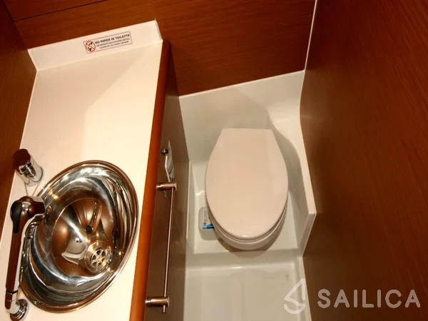 Sun Odyssey 419 - Yacht Charter Sailica