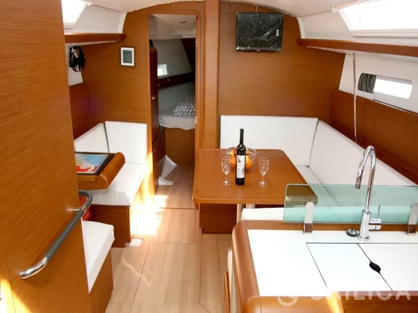 Sun Odyssey 419 - Yacht Charter Sailica