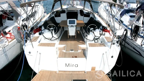 Sun Odyssey 419 - Yacht Charter Sailica