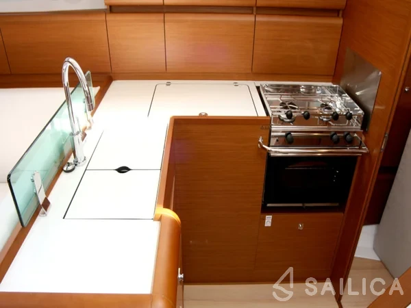 Sun Odyssey 419 - Yacht Charter Sailica