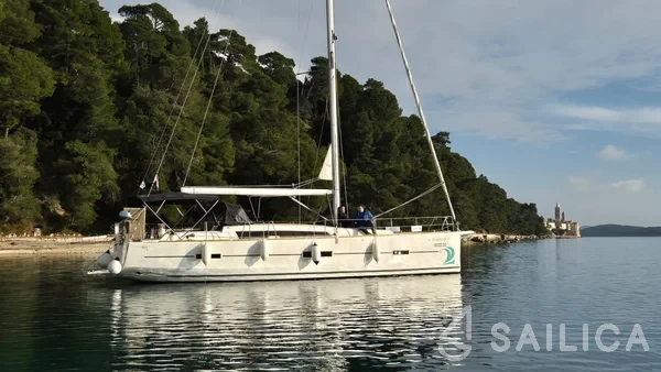 Dufour 460 GL - Yacht Charter Sailica