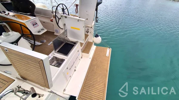 Dufour 460 GL - Yacht Charter Sailica