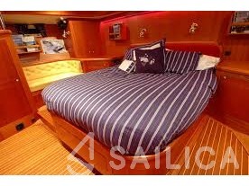 Farr 60 - Yacht Charter Sailica