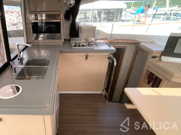 Lucia 40 - Yacht Charter Sailica