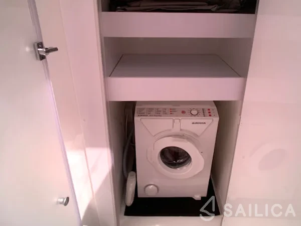 Lucia 40 - Yacht Charter Sailica
