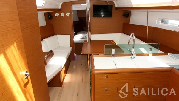 Sun Odyssey 389 - Yacht Charter Sailica