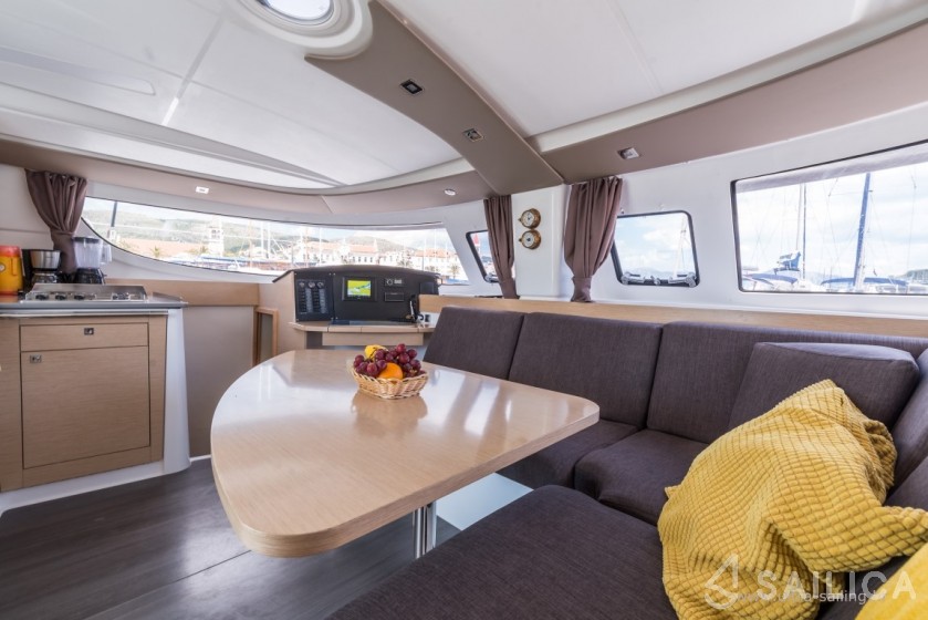 Lipari 41 - Yacht Charter Sailica
