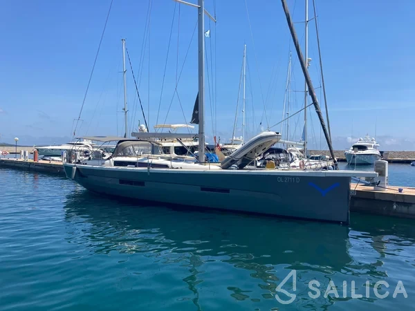 Dufour 56 Exclusive - Yacht Charter Sailica