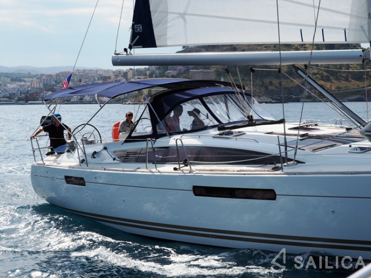 Jeanneau 53 - Yacht Charter Sailica